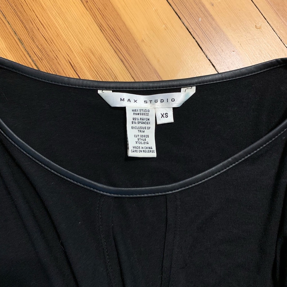 Keyhole blouse - Picture 5 of 7